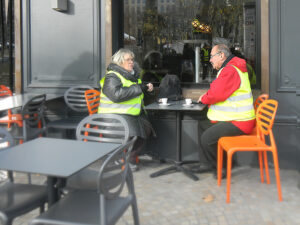 Les gilets jaunes manifestations dans la rue