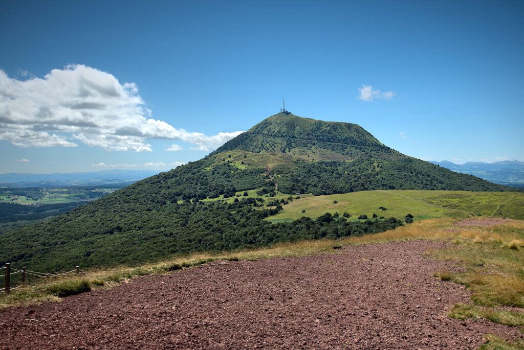 Le Mont-Dore vu du puy Pariou