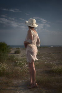 Modèle féminin sur la plage